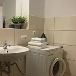 Lägenhet 8 *
